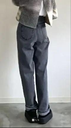 Item thumbnail for item fcf34e0c-c6d9-4304-9b02-5bbebb8edafd