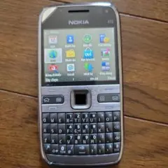 Nokia E72 スマートフォン 充電器付き mobi_n2-set