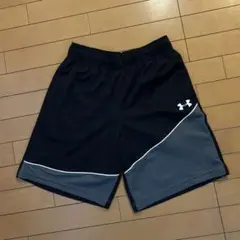 Under Armour 黒/グレー　Mサイズ