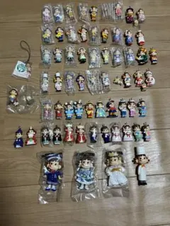 【新品未開封あり】不二家 ミニミニペコちゃん みんなのゆめ 57個+おまけ