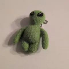 宇宙人　キーホルダー　ハンドメイド