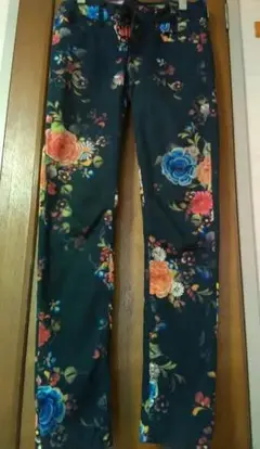 【極美品×希少】Ralph Lauren シルク100 花柄 フレアパンツ 極美品×希少】Ralph Lauren シルク100 花柄 フレアパンツ