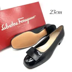 ✨新品未使用✨ フォーマルに✨ Ferragamo 23cm レザー 黒