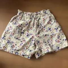 花柄ハーフパンツ