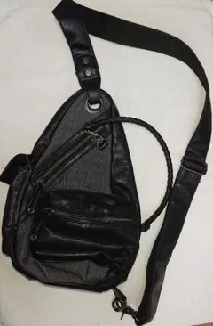 メンズビギ ボディバッグ