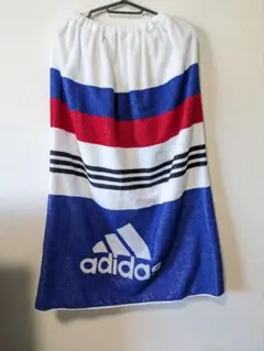 アディダス　ラップタオル　プールタオル　adidas　巻きタオル