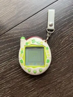 【ジャンク品】祝ケータイかいツー たまごっちプラス ほわいとくろーばー