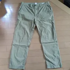 GAPカーキ チノパン