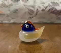 置物　色被せガラス製 鳥　1羽