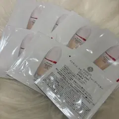 資生堂 エッセンス スキングロウ ファンデーション 220