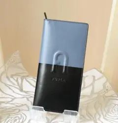 新品 FURLA フルラ ブルー&ブラックのシックな長財布