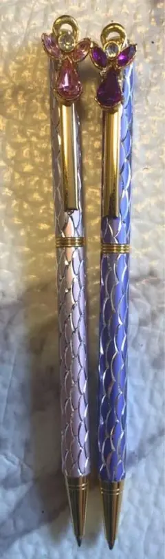 天使の飾り付き　ボールペン2本セット