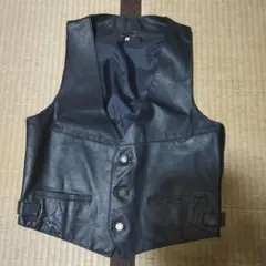 本革イタリア製ベストMサイズ!