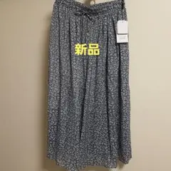 新品 ネイビー 小花柄 ロングスカート　L