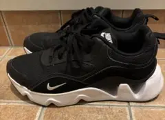 Nike RYZ 365 ブラック スニーカー