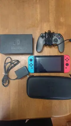 Nintendo Switch 本体、付属品