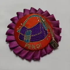 未使用！フェンディブローチ(2つセット)フラワー 美品！フェンディブローチ(2つセット)フラワー アクセサリー