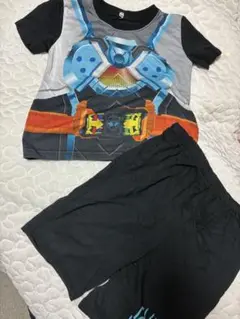 仮面ライダー　Tシャツとショートパンツセット　パジャマ　なりきり