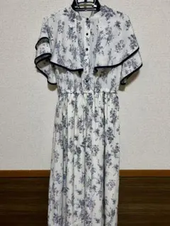 [美品]花柄フリル半袖ロングワンピース L