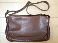 牛革　メンズ　ショルダーバッグ　ボーデッサン beaudessin S.A.