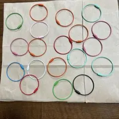ねじ式カラフルワイヤーキーリング19個セット