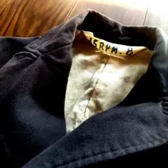 45r'pm らしい、とても造りが美しく凝ったジャケット。