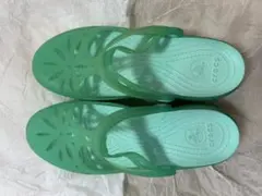 crocs ミントグリーン サンダル