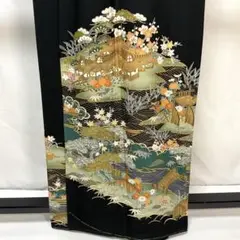 C431正絹　黒留袖　比翼付　五つ紋　金駒刺繍　金箔　未使用しつけ付極美品　着物