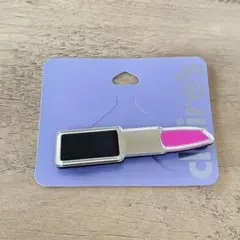クレアーズ　ブローチ　リップ型