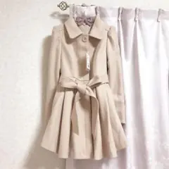 新品 シュープリームララ フィット&フレアドレスコート ピンクベージュ