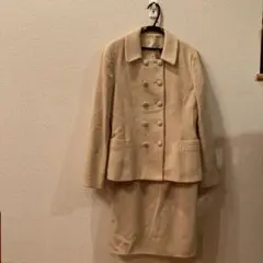 スーツ 4℃ ベージュ系
