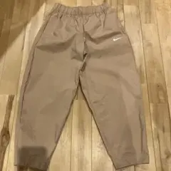 NIKE ベージュ　ルーズフィット　M