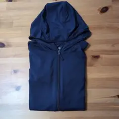 130　UNIQLO エアリズムUVカットメッシュパーカ ネイビー