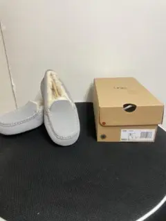 最終お値下げ　UGG グレー 定番モカシン　新品未使用品