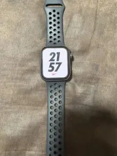 Apple Watch Nike SEブラック 44MM 本体