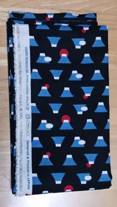 和柄　富士山と日の出柄　綿　サザンクロス　110cm✕１m