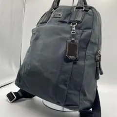 Tumi リュック ロゴプレート A4可 PC収納 グレー ナイロン レザー