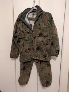 mont-bell　陸自迷彩 レインスーツ(上下セット)　Мサイズ mont－bell GORE－TEX カモワッチレインスーツ