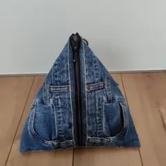 Item thumbnail for item d74ccdfc-9bc9-4402-80e0-47e68b5fbaa8