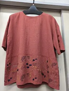 夏物　noa-ge オシャレかわいいデザイン　綿素材　　刺繍　プルオーバー