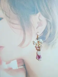 着飾る猫Flowerを身に纏うジャラジャラPierce/earrings