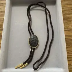 トルマリン石付き　　ブラウンループタイ
