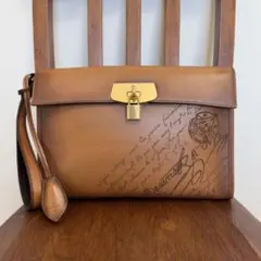 Berlutiの人気商品 - メルカリ