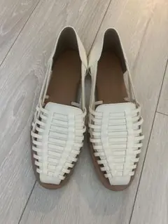 美品【RODE SKO】 ホワイト 編み込みメッシュサンダル