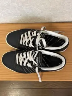 adidas ブラック スニーカー