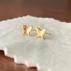 エテ バタフライ ピアス k18 クアラントット オレフィーチェ ビジュードエム