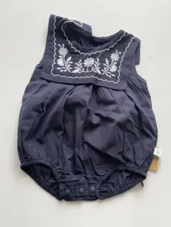 新品80サイズネイビー 刺繍付きロンパース
