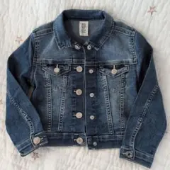 Item thumbnail for item 9f4aa7b6-a3d9-46db-af20-3fe42cc45790