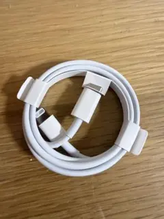 純正Apple Lightningケーブル ホワイト