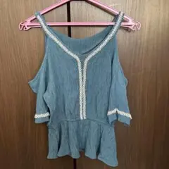 ブルー オフショルダー トップス